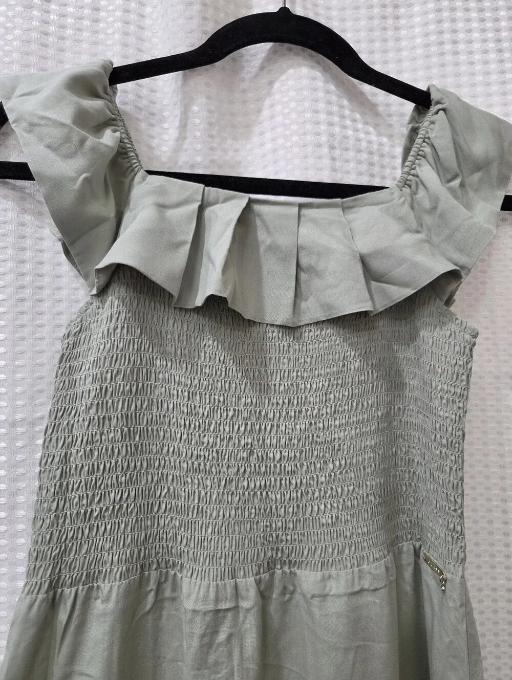 Guess Light Sage Green Smocked Ruffled Elastic-Waist Dress Girls Size 14
